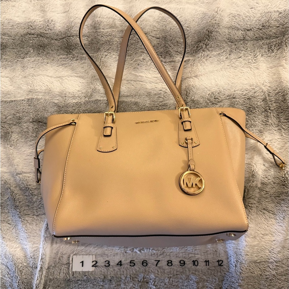 Michael Kors Womens Gilly Large Jet Set Drawstring Top Zip Tote